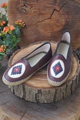 Nakışlı Bordo Bayan Sandalet 