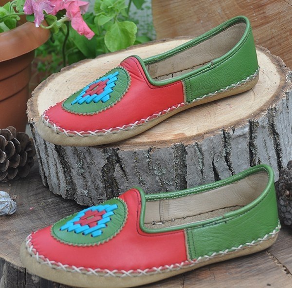 Green Red Women&#39;s Flat Shoe - 3