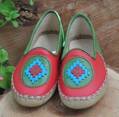 Green Red Women&#39;s Flat Shoe 